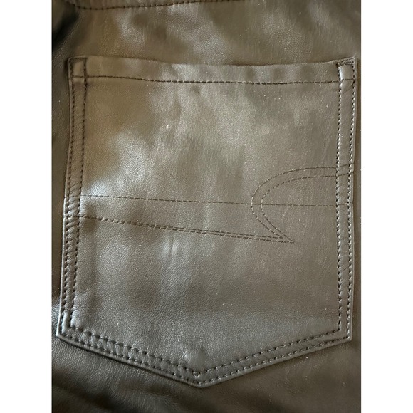 American Eagle Black Faux Leather Super Stretch Shorts High Waisted Size 8 NWT - Picture 9 of 10